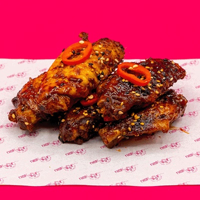 Sriracha BBQ Chicken Wings